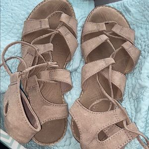 old navy tan sandals